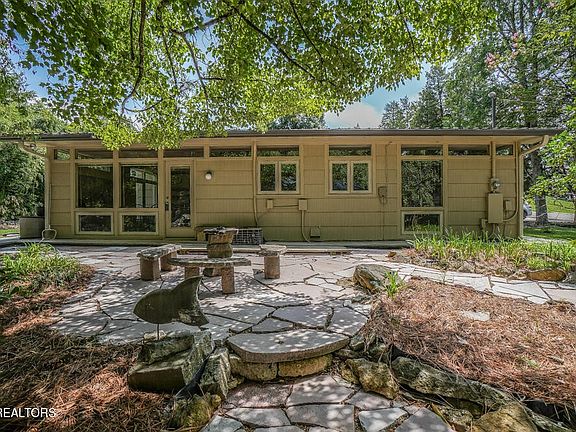 5th image of 5004 Spring Creek Rd