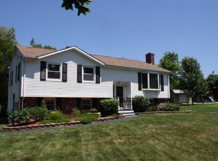 18 Lincoln Ln, Dracut, MA 01826