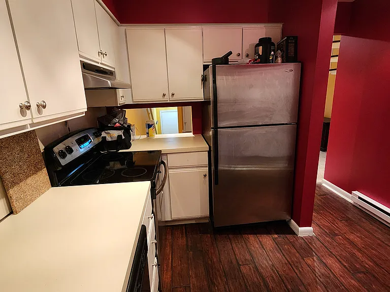 430 Emmett St #F — Photo 9