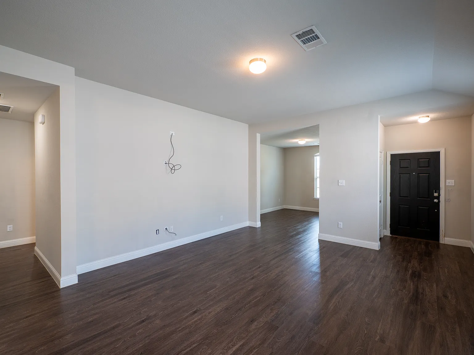 3 bed, 1792 sqft, $1,950 — Photo 4
