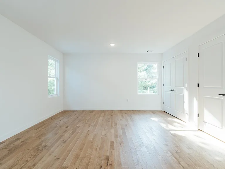 746 Seaport Dr #2 — Photo 32