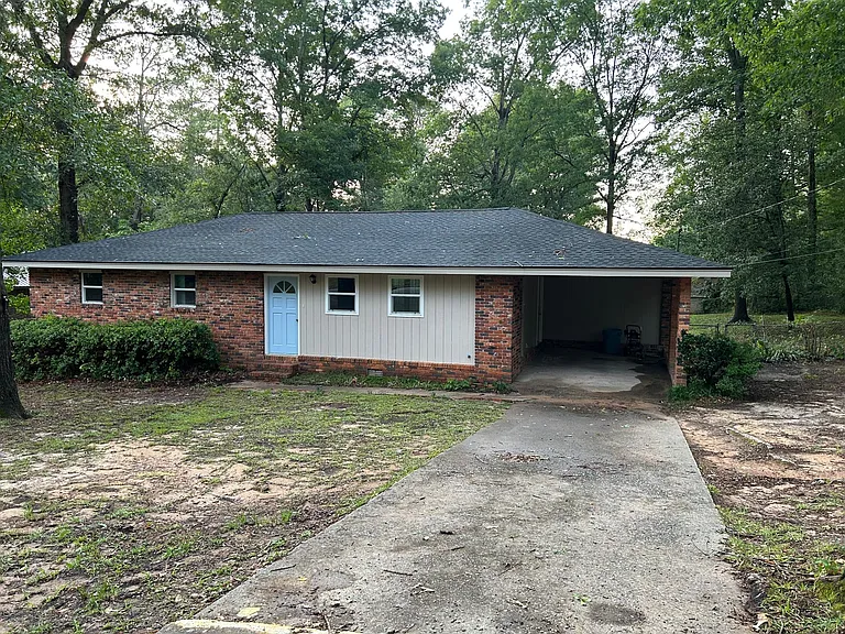 609 Sherwood Dr — Photo 3