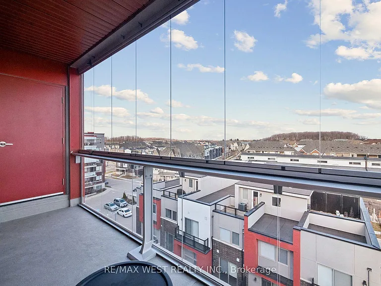 58 Adam Sellers St #605 — Photo 10