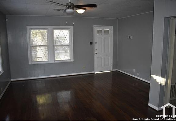 4th image of 422 Monticello Ct