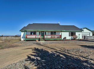 9552 SW Old West Rd, Powell Butte, OR 97753