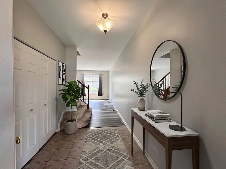 2266 Pembridge Dr — Photo 3