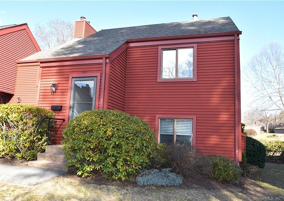 1st image of 133 Hollister Way N #133