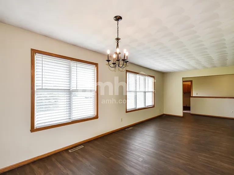 10996 Meadowsweet Ln — Photo 6
