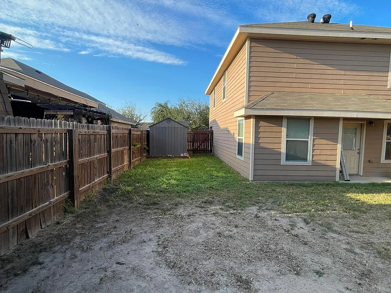 4405 Thunderbird Ave — Photo 74
