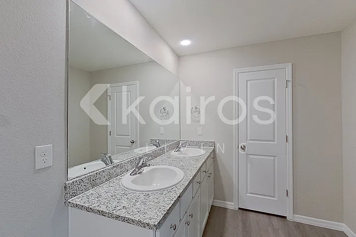 8650 SW 44th Ct — Photo 17