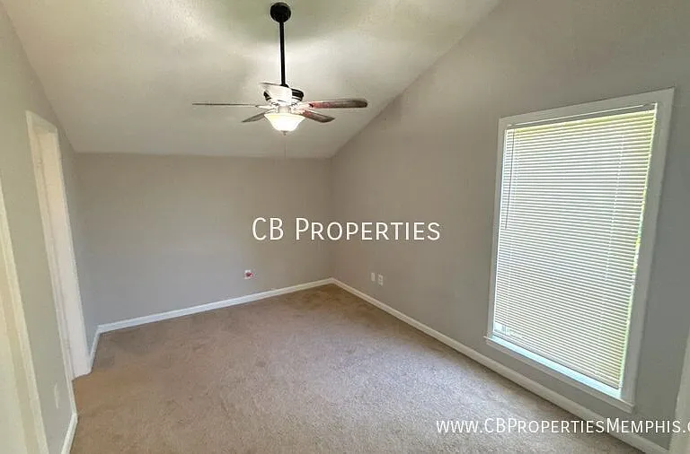 3136 Sycamore View Rd — Photo 5