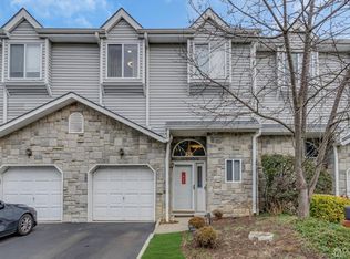 4 Catherine Ct, Laurence Harbor, NJ 08879