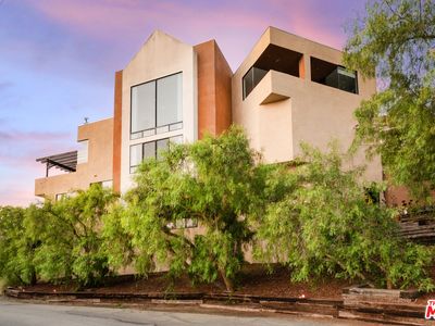 2811 La Cuesta Dr, Los Angeles, CA, 90046