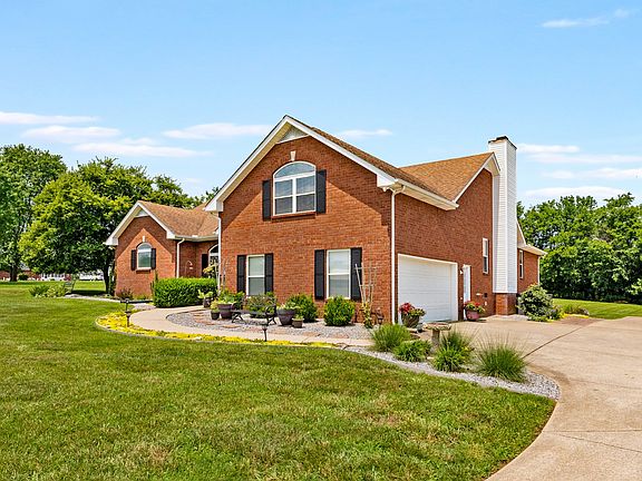 2nd image of 133 Hidden Cove Ct
