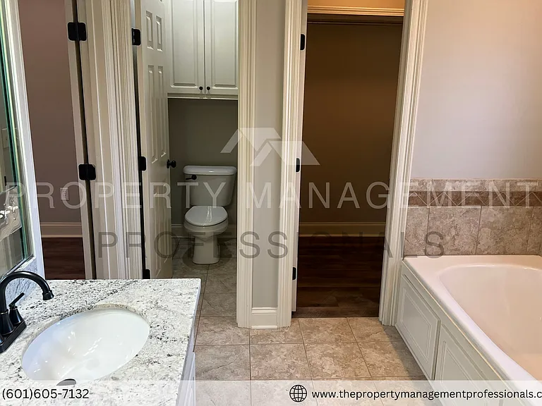 116 Cedar Green Dr — Photo 34