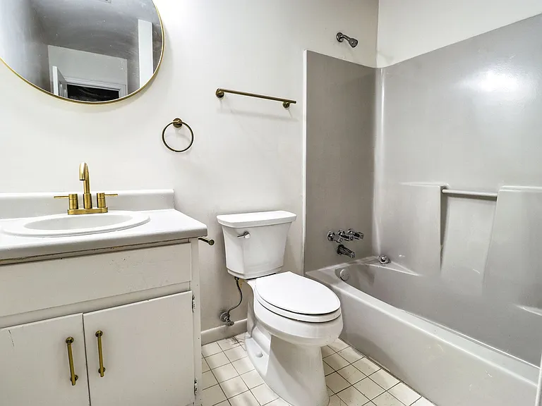 170 Westwood Dr — Photo 18