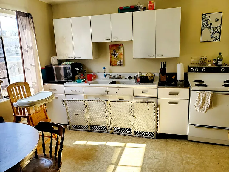 111 E Plum St — Photo 47