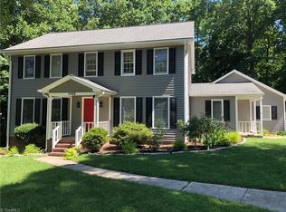 1105 Edinburgh Ct, Jamestown, NC 27282