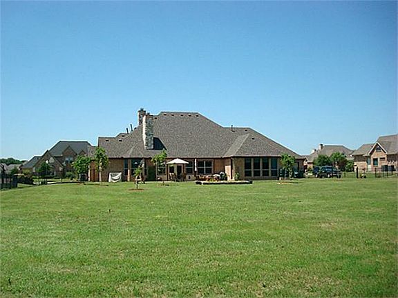 2nd image of 135 Fox Trot Ln