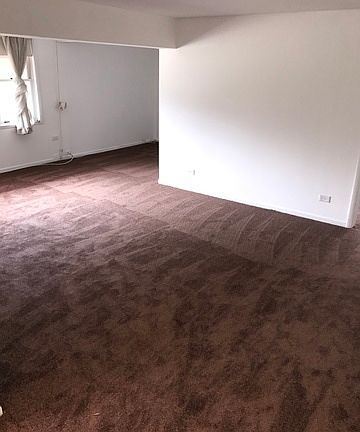 4th image of 4370 W Touhy Ave #1