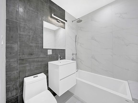 5th image of 925 Bushwick Ave #4A