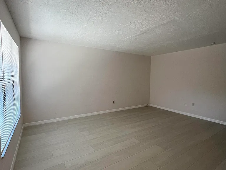 950 Louisiana Ave — Photo 9