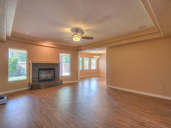 5th image of 4301 Beresford Ln NW