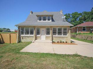 2406 Washington Rd, Kenosha, WI 53140