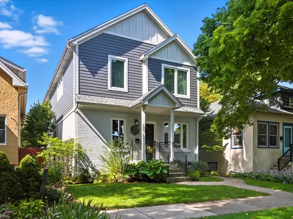 1130 Dewey Ave, Evanston, IL 60202