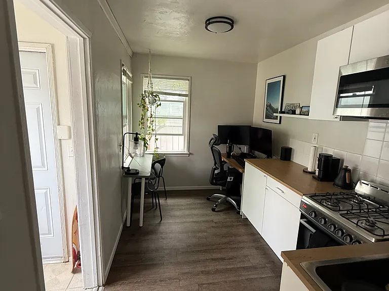 2056 Reed Ave — Photo 5