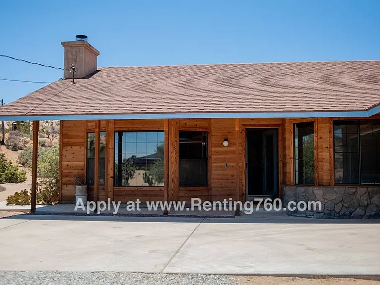 55769 Desert Gold Dr — Photo 2