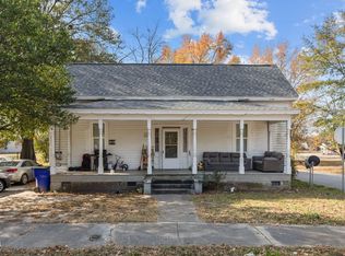 300 Devane St, Clinton, NC 28328