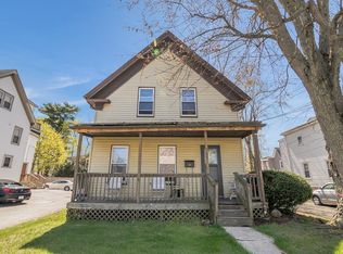 385 Centre St, Brockton, MA 02302
