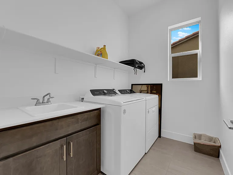 323 Robledo St — Photo 31