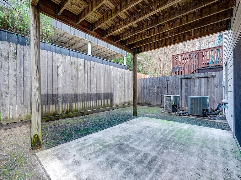1729 Reinerman St — Photo 12