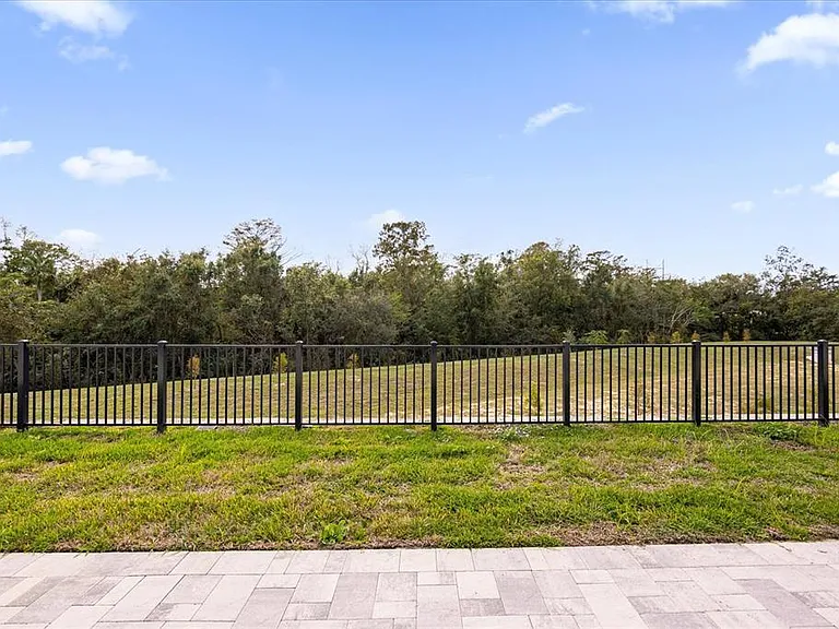 7838 Spectrum Dr — Photo 24
