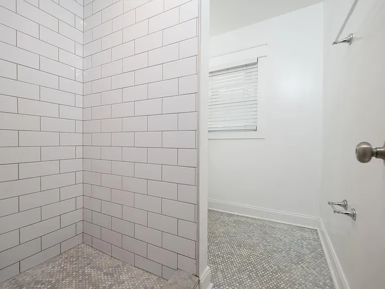 260 Saint George St #6 — Photo 10