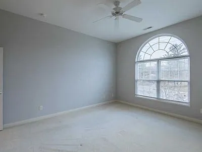7527 Linworth Rd #7527 — Photo 9