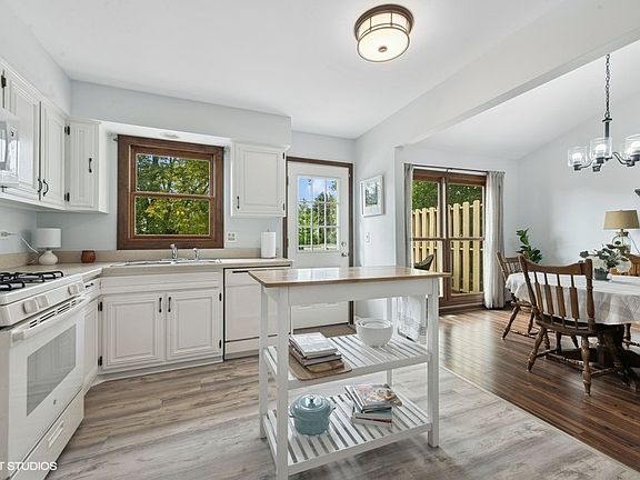 5th image of 1503 Whitehall Ct
