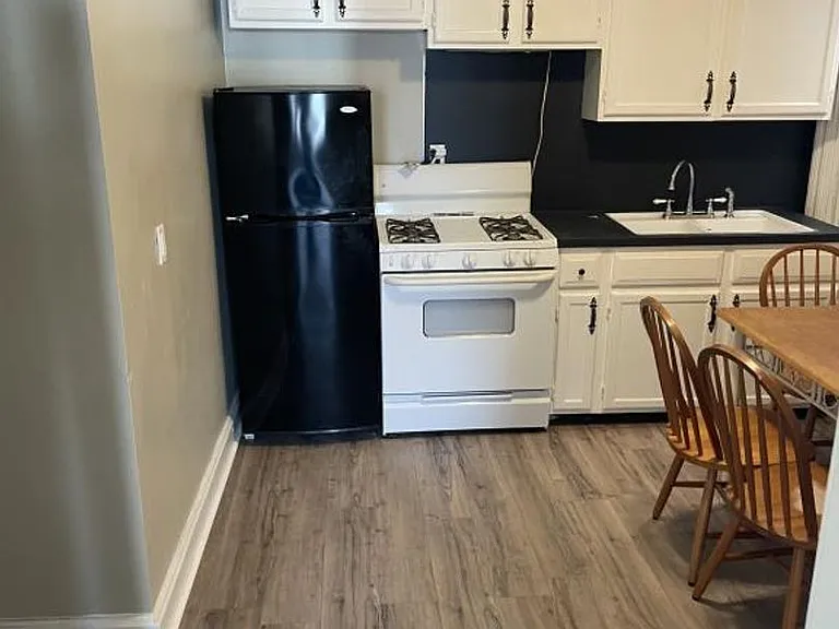 142 S Hanover St #2 — Photo 4