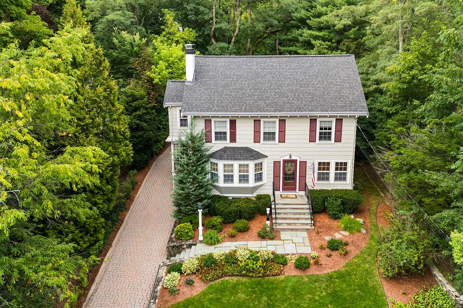 5 bed, 3150 sqft, $6,000 — Photo 1