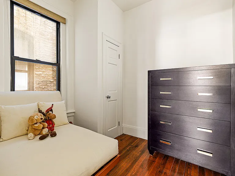 131 Thompson St #4F — Photo 4