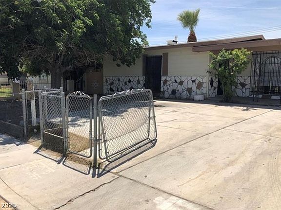2nd image of 725 Miller Ave