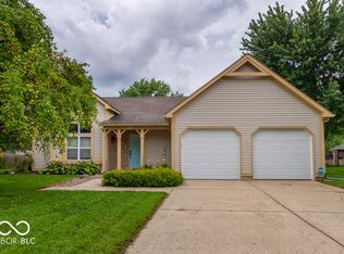 8904 Sunburst Ct, Indianapolis, IN 46227