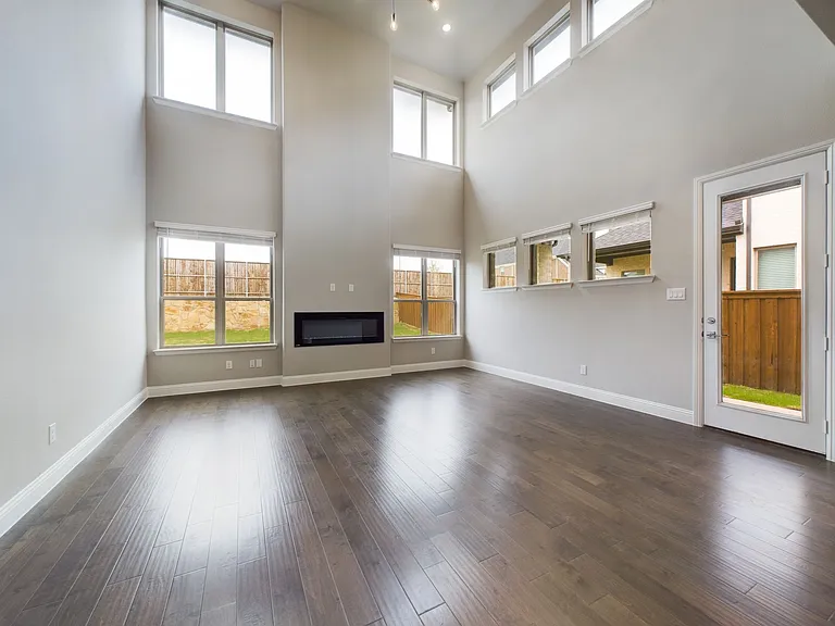 11192 Hocking Hills Dr — Photo 31