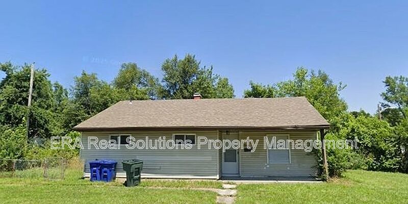 1st image of 2304 Myrtle Ave