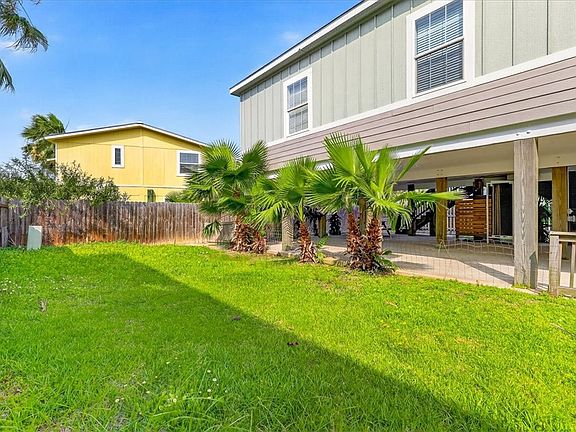 2nd image of 618 Dolphin Cir