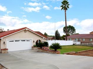 14261 Moonridge Dr, Riverside, CA 92503