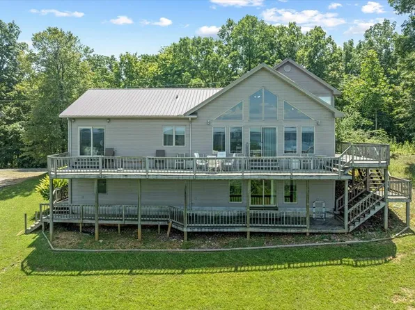 7380 Lillydale Rd, Byrdstown, TN 38549