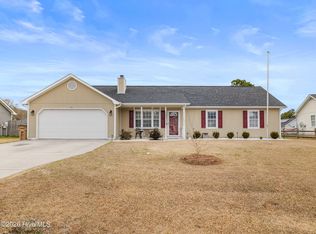 327 Buckhead Road, Hubert, NC 28539